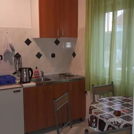 Studio Near Festival Site In Apartment